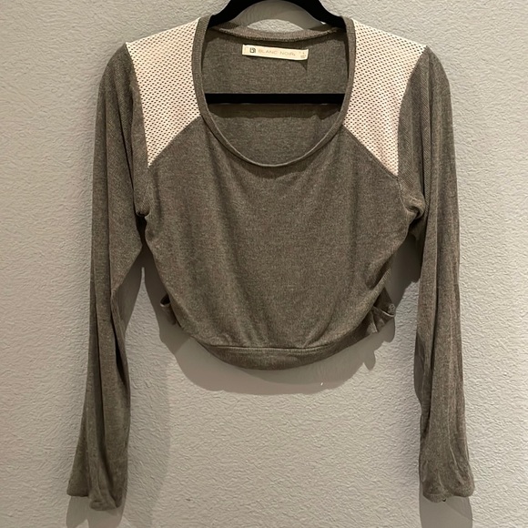 Blanc Noir | mesh shoulder, long sleeved crop top - Picture 12 of 12